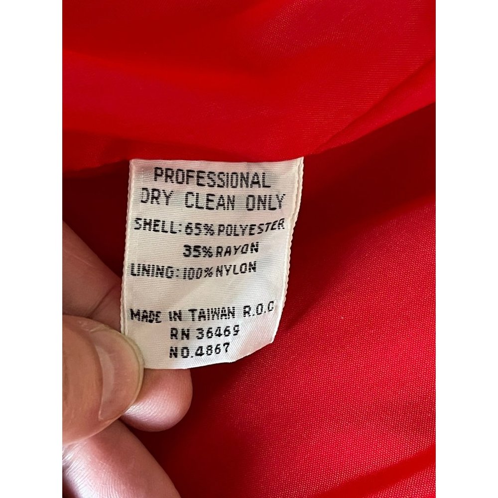 Changing Scene Vintage Women's Red Textured 2-Button Front Blazer - Picture 11 of 11